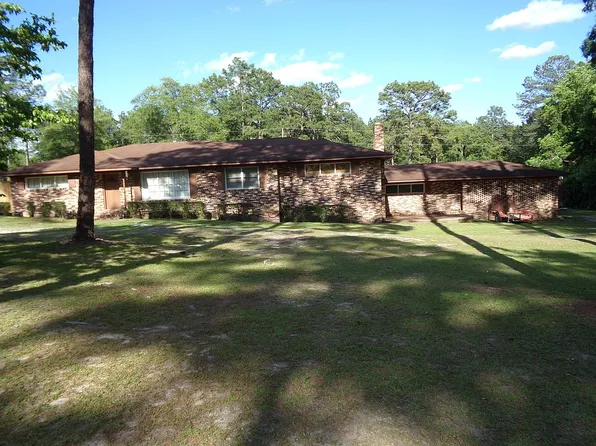 1710 Lakeside Pl, Vidalia, GA 30474