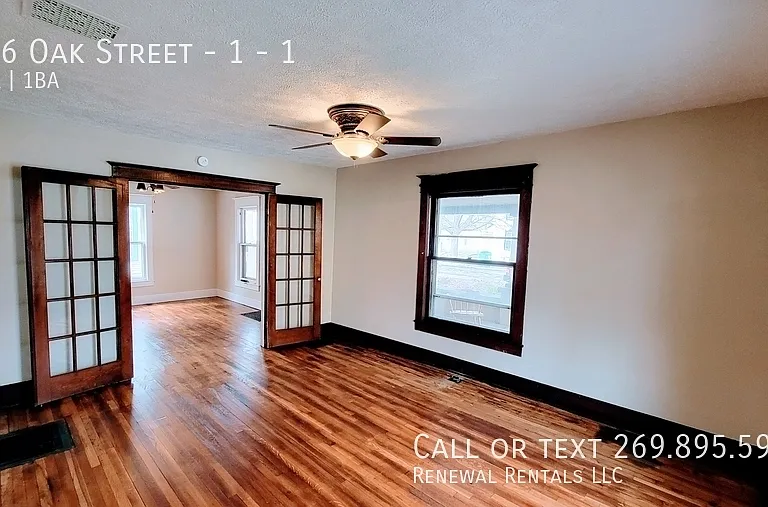 206 Oak St #1 — Photo 7