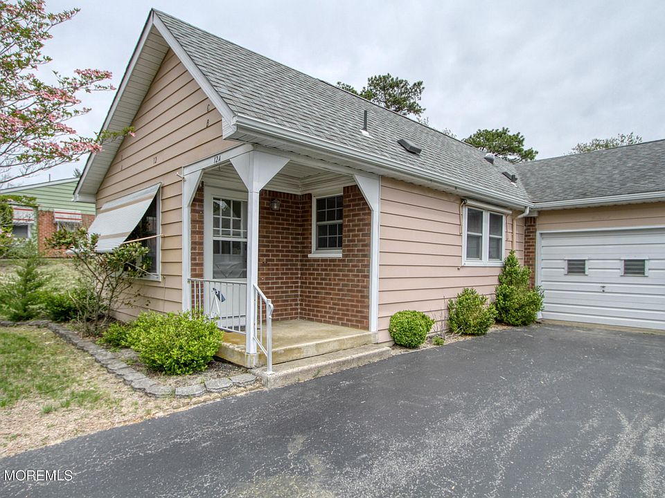 1st image of 12 Moccasin Drive #A