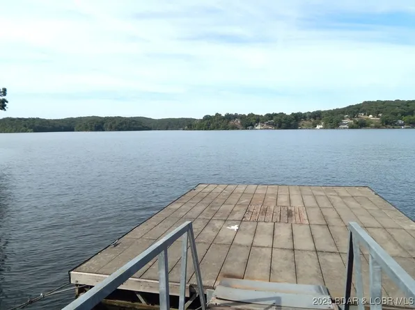 6748 Viking Trl, Osage Beach, MO 65065