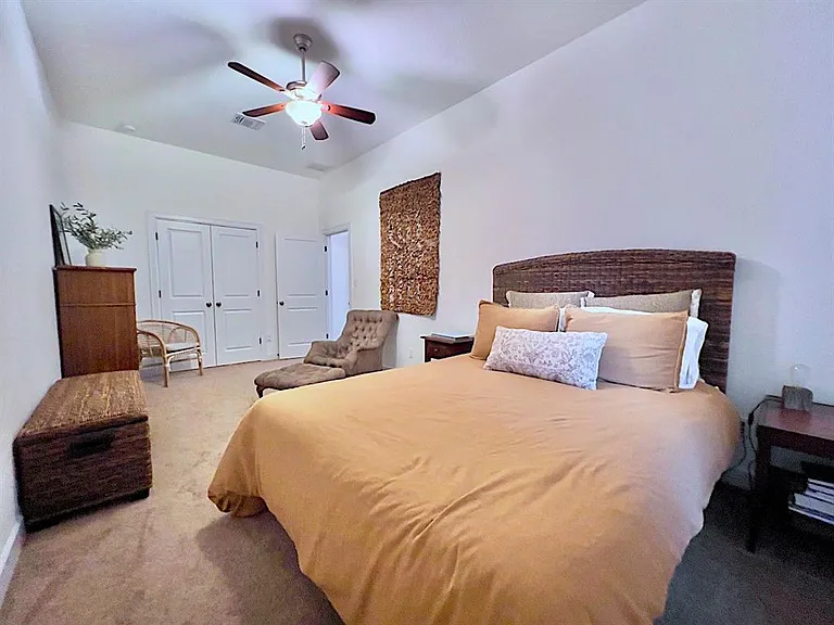 300 Grafton Ln — Photo 21