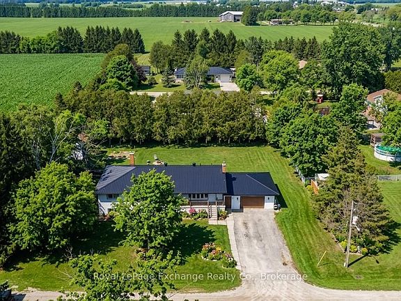 3rd image of 34 Queen Ave