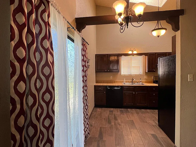 3390 Majestic Rdg — Photo 7