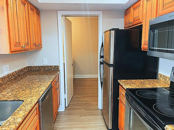 5th image of 5686 Rock Island Rd APT 124