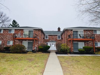 37 Fountain Ln APT 11, Weymouth, MA, 02190