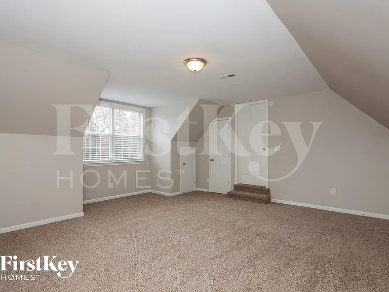 10122 Drew Ct — Photo 7