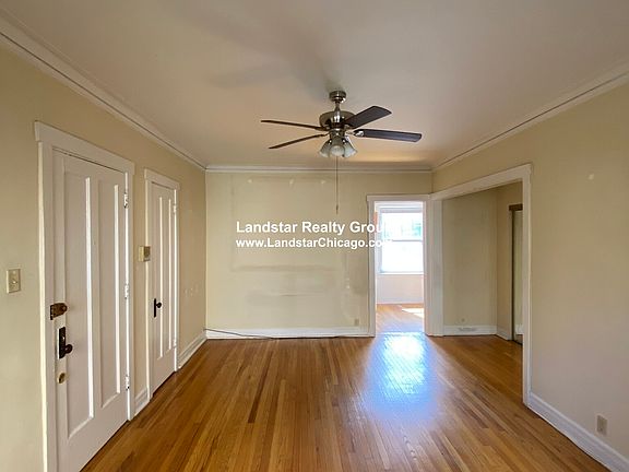 3rd image of 4402 N Rockwell St #1