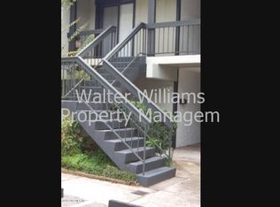 8751 Como Lake Dr, Jacksonville, FL 32256