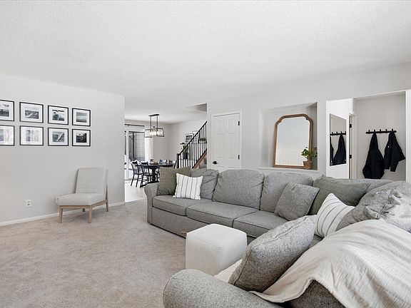 3rd image of 140 Birnamwood Dr
