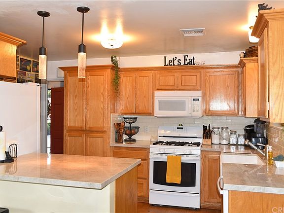 2nd image of 23918 Friar St