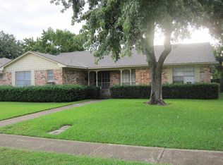 7484 Walling Ln, Dallas, TX 75231