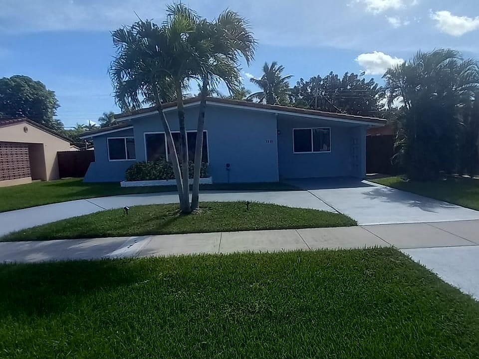 2nd image of 1006 NE 6th St