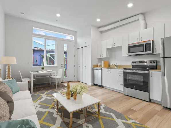 311 Graham, 311 NE Graham St #208, Portland, OR 97212