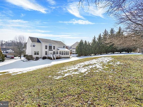 4th image of 675 Clydesdale Dr