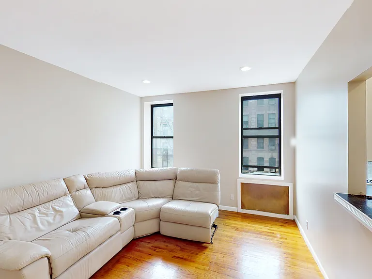 180 Claremont Ave #21 — Photo 6