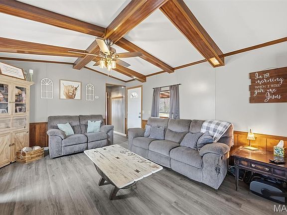 2nd image of 10076 Oakside Rd