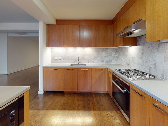 5th image of 752 W End Ave APT 8D