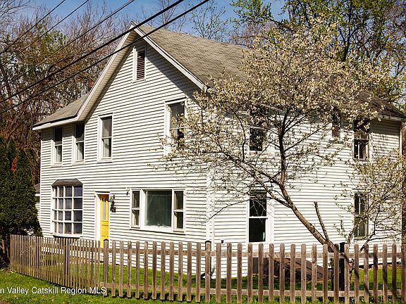 2nd image of 420 Rhinecliff Road
