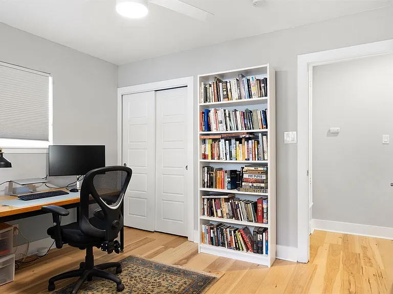 5404 Darlington Ln — Photo 11