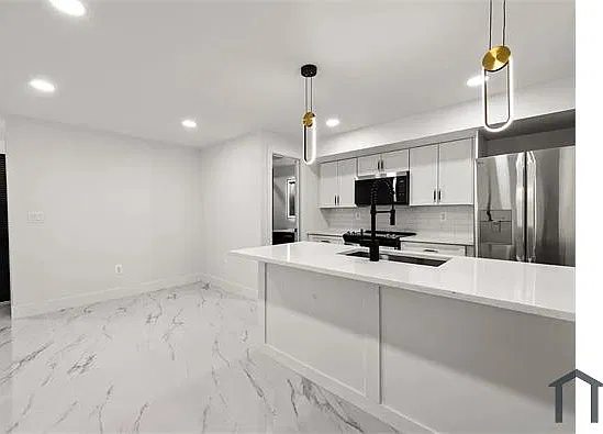 1 bed, 750 sqft, $2,700 — Photo 3