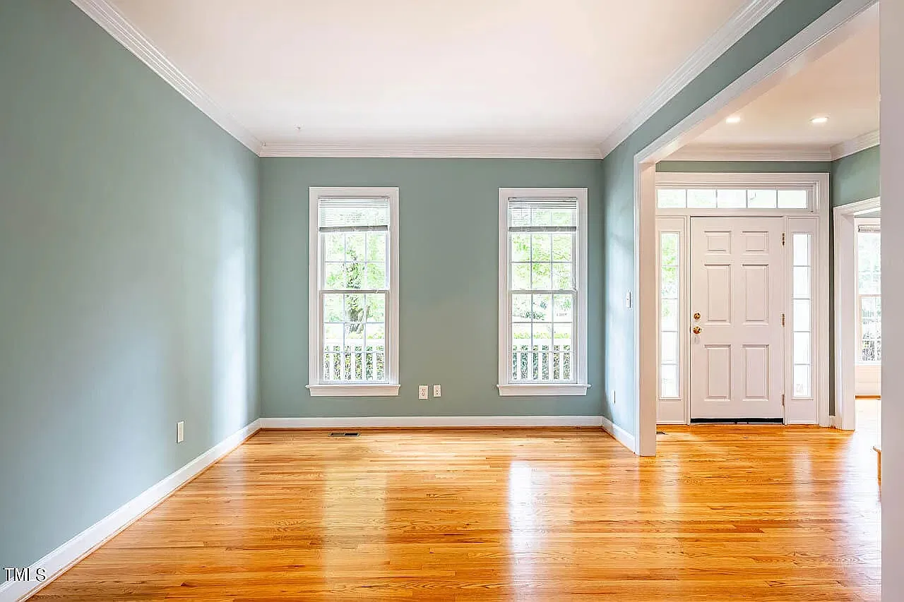 4 bed, 2480 sqft, $2,800 — Photo 4