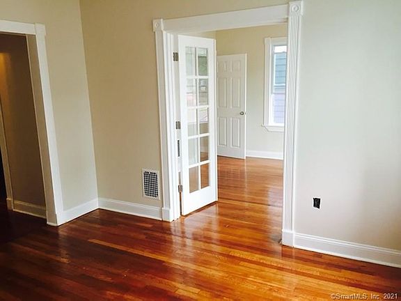 2nd image of 130 Park Ave