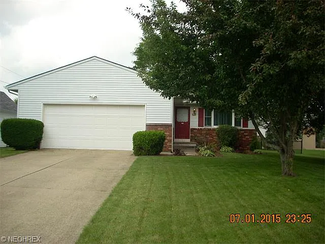 566 N Carpenter Rd photo 1