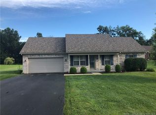 1655 Parkwood Ct NE, Palmyra, IN 47164
