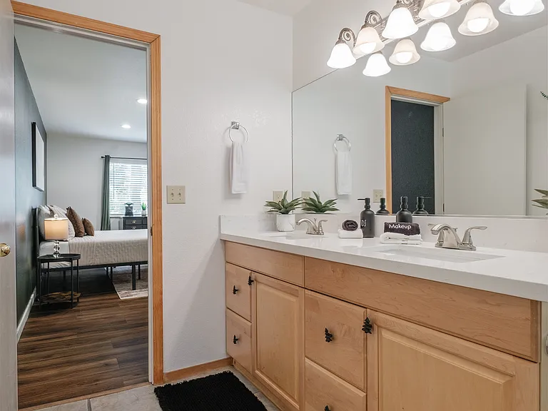 14296 Glacier View Dr — Photo 39