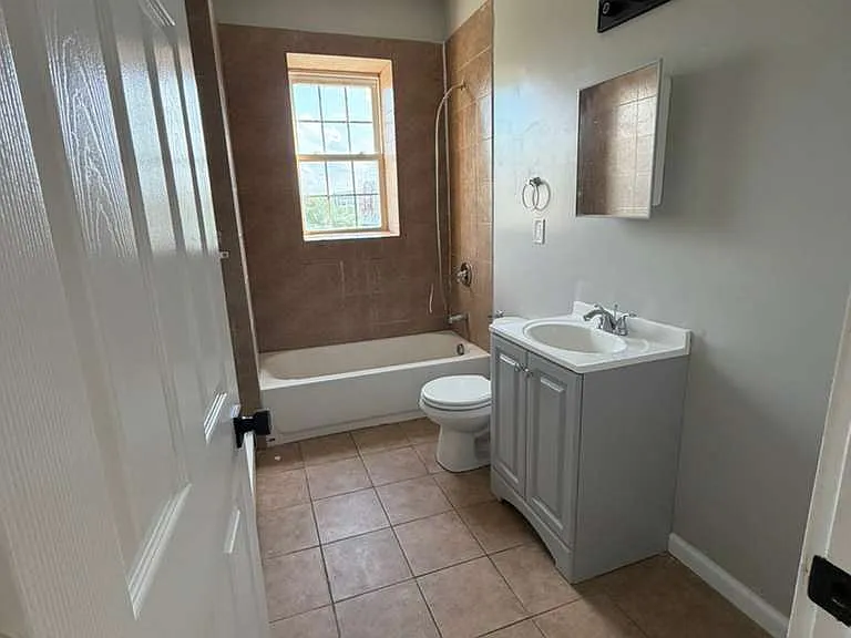 634 Martin Luther King Blvd #33 — Photo 3