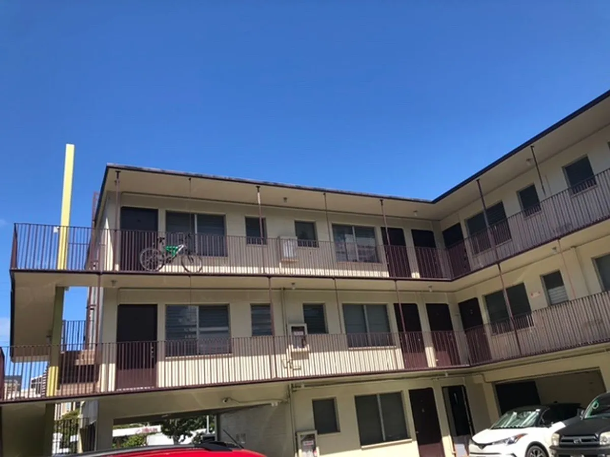 Building Photo - 1469 Lusitana St #201