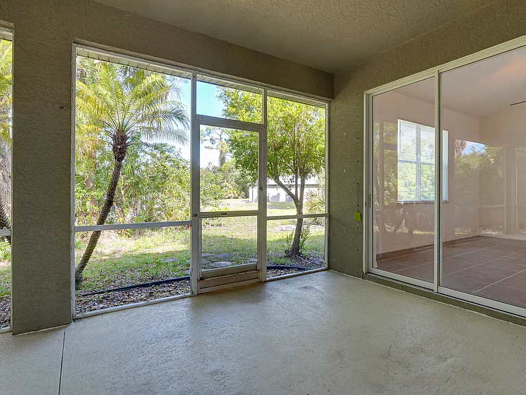 5279 Lovett Rd — Photo 28