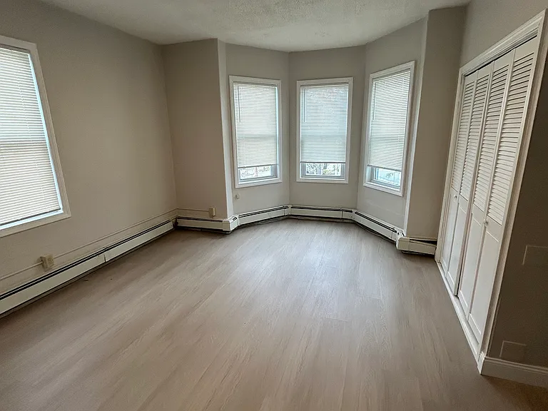 981 Valley St #2F — Photo 10