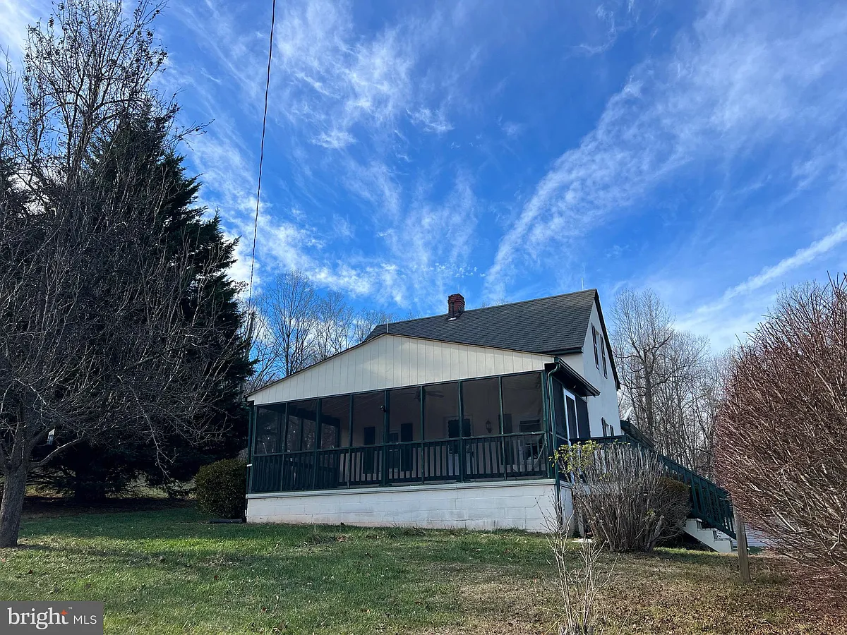 Building Photo - 5280 Merry Oaks Rd