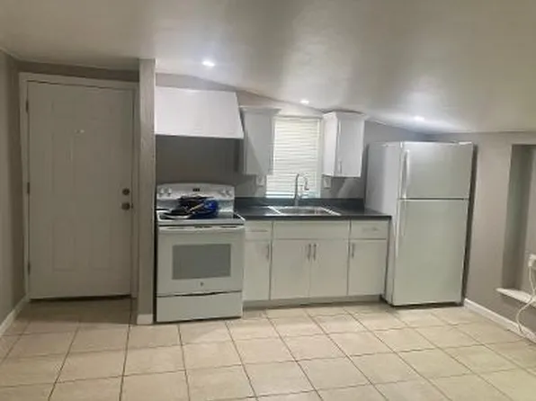 1402 Walters Point Ln, Ruskin, FL 33570