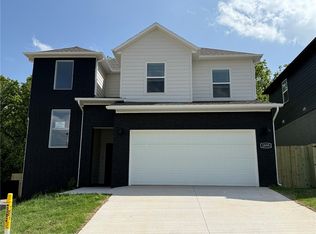 1895 E Fiji St, Fayetteville, AR 72701