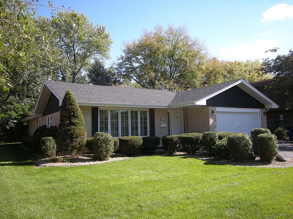 1st image of 17207 Kimbark Ave