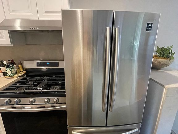 3rd image of 1219 N Harper Ave #1