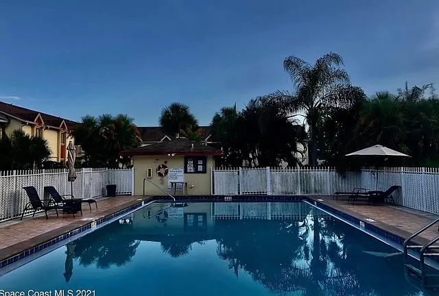 2100 Forest Knoll Dr NE #202 — Photo 13