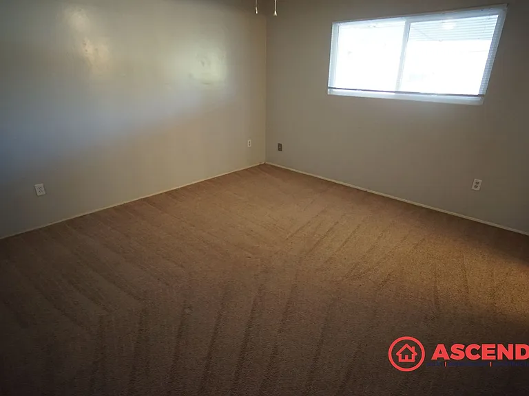 5104 Belcrest Ave — Photo 9