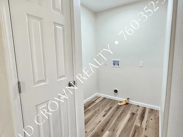 1070 W Euclid Ave — Photo 9
