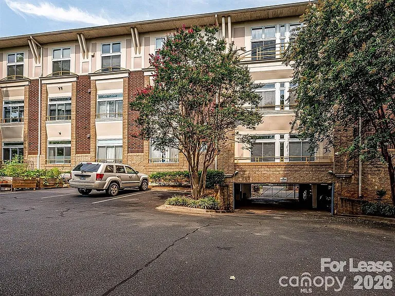 404 N Laurel Ave #11 — Photo 21