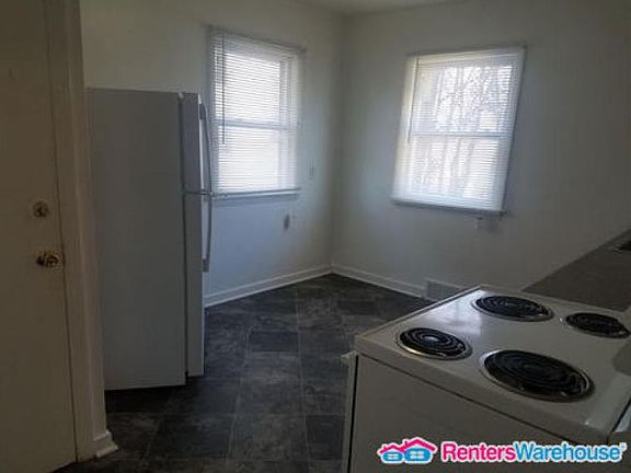 4th image of 2909 N 60th St