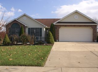 3 Greenbriar Dr, Milton, PA 17847