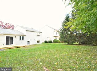 323 Coventry Ln, Lititz, PA 17543