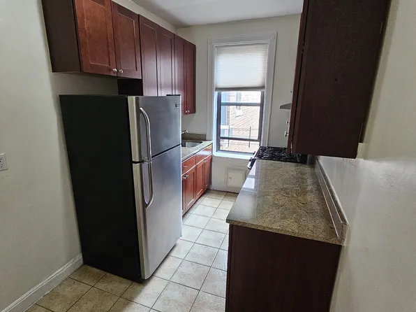 21-06 33rd Street image 1 of 10