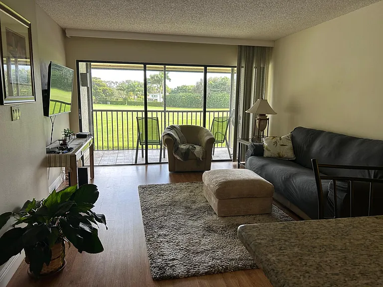 451 Greensward Ln #202 — Photo 5
