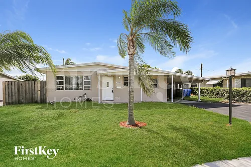 1400 NW 42nd St Photo 1