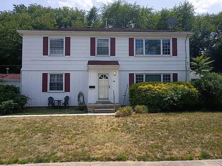 317 Frances Ave — Photo 2