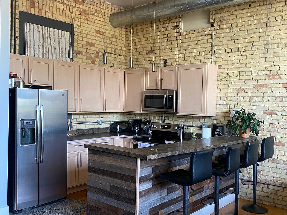 1st image of 600 Broadway Ave NW APT 302